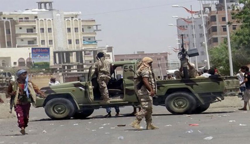 جرحى في انقلاب طقم في عدن
