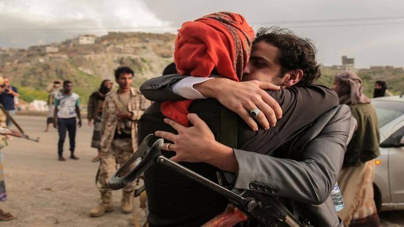 صفقات تبادل أسرى في ثلاث محافظات