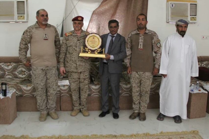 إهانة سعودية للأيتام في حضرموت (صورة)