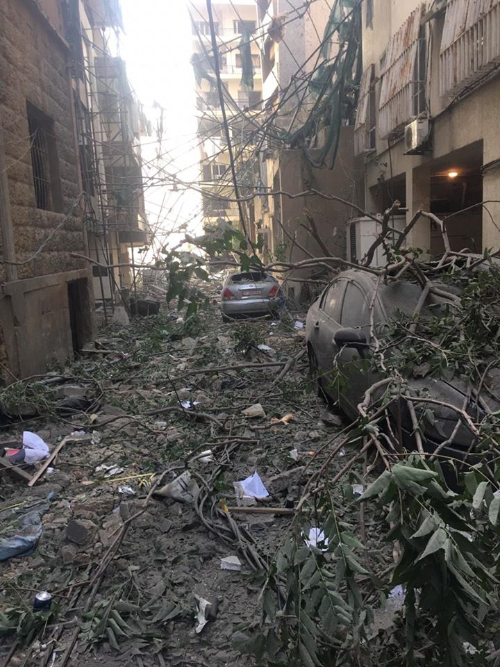 (صور): شاهد ماذا فعل أبناء الجالية اليمنية في قلب شارع ببيروت