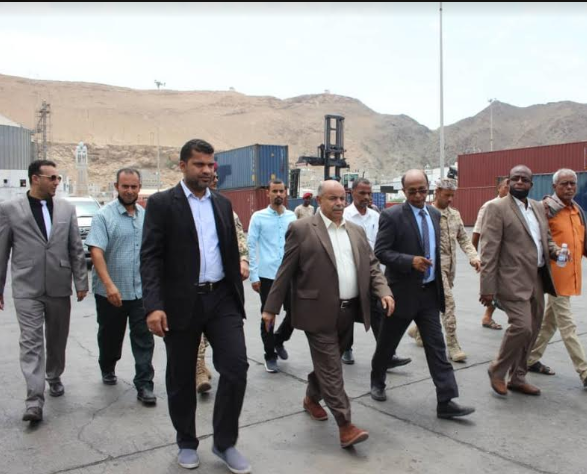 الخنبشي يبني على فساد الجبواني في وزارة النقل من بوابة منافذ حضرموت