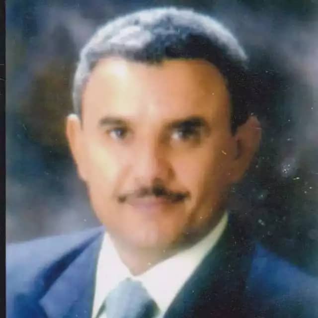 شيخ مؤتمري يطالب البركاني مخاطبة الأحمر بإيقاف مايحدث في تعز