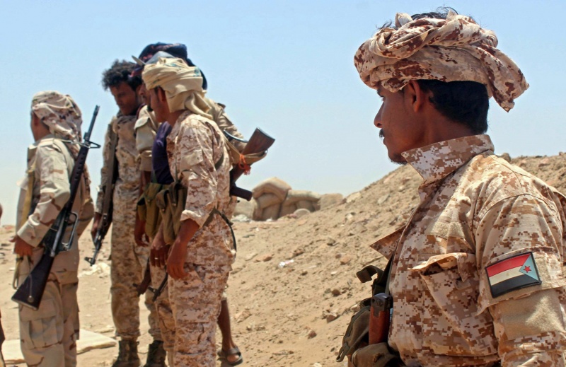 الإنتقالي وحيداً في مواجهة الشرعية والرياض “تقرير “