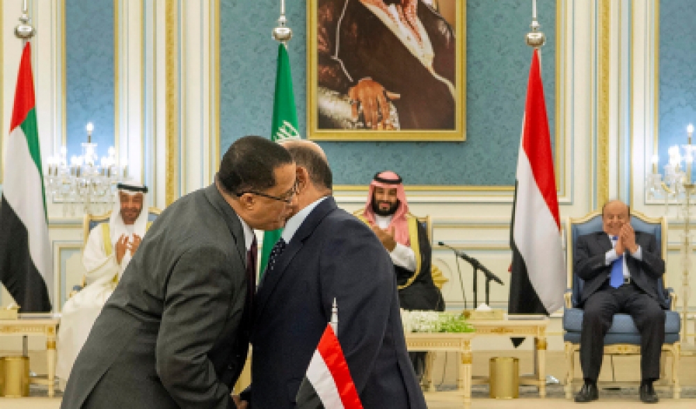 صحفي : محاصصة الحقائب الوزارية آخر مسمار في نعش الإنتقالي والشرعية والتحالف