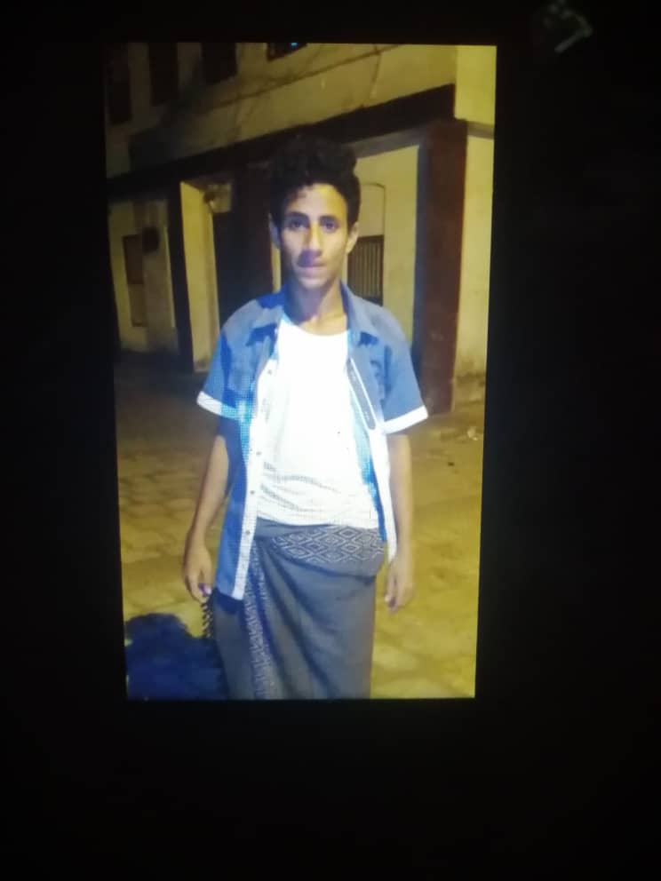 بعد غياب دام أكثر من 11 سنة شاب يعود إلى أهلة بزنجبار “تفاصيل”