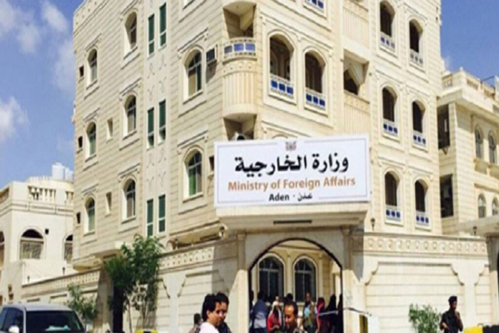 على وقع تقدم الحوثيين في مأرب .. الشرعية توجه نداء وتطلب النجدة العاجلة