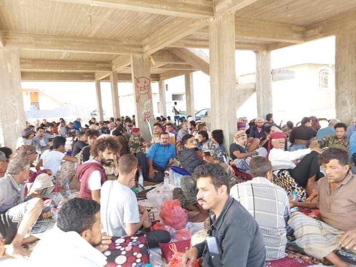 قيادات وعناصر المقاومة الجنوبية بعدن تتوعد قائد لواء الدعم والأسناد بعد مقتل (العري)