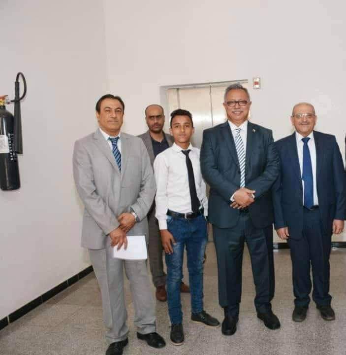 حقيقة إنشقاق رئيس وزراء حكومة الحوثيين وفراره إلى مناطق الشرعية