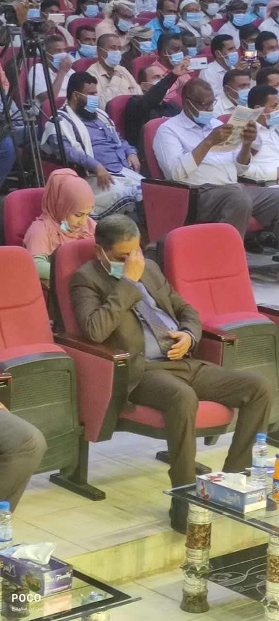 عاجل: بالوثائق فساد جديد وفضيحة أخلاقية لمحافظ حضرموت