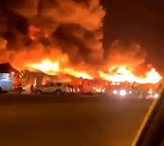 عاجل :  حريق ضخم في الرياض وأعمدة الدخان تتصاعد في سماء العاصمة السعودية ” فيديو “
