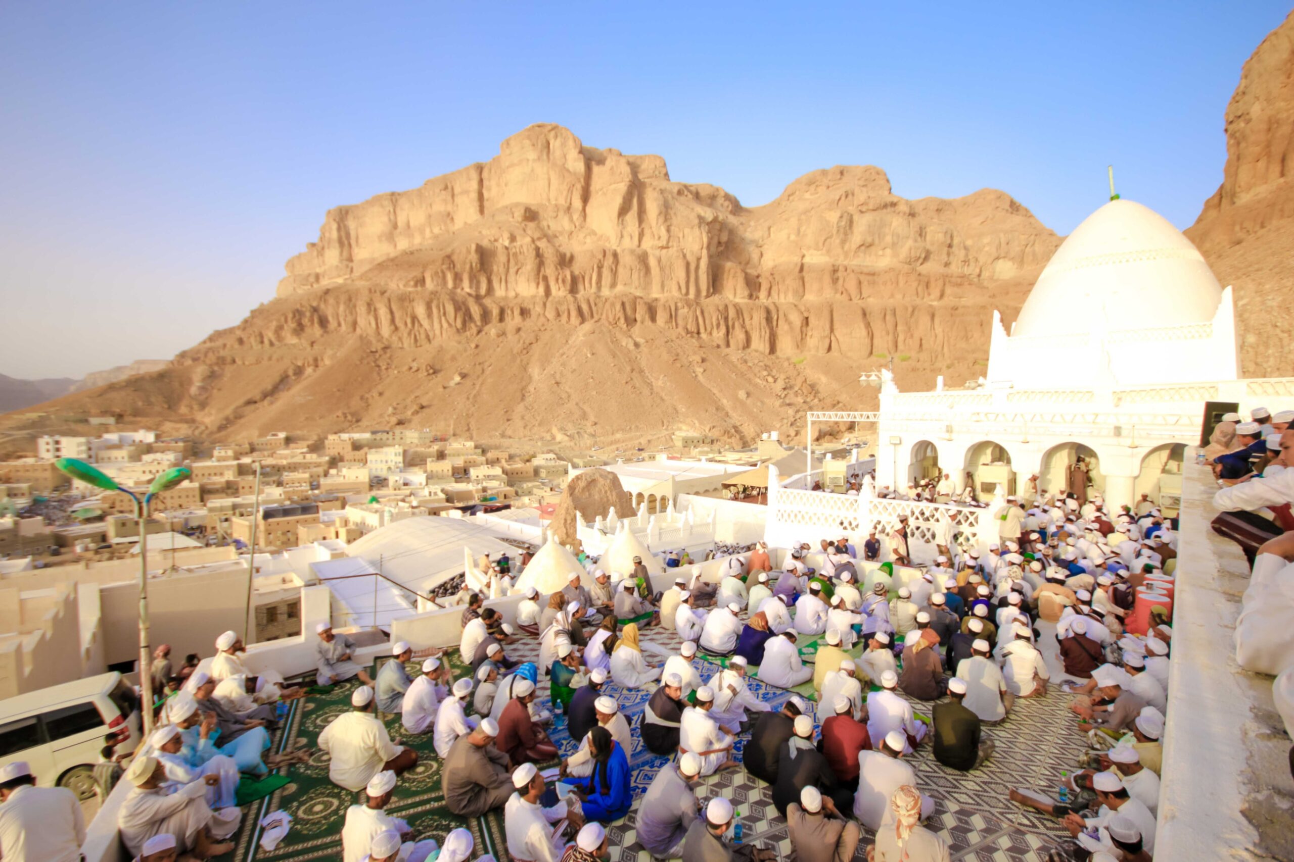 قرية يمنية يسكنها البشر خمسة أيام في السنة موقع حيروت الإخباري