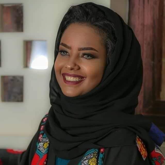 اتهام نشطاء بمحاولة استثمار قضية عارضة الأزياء انتصار الحمادي