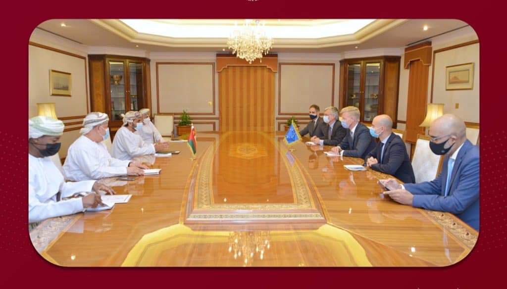 مسؤول عماني رفيع يلتقي سفراء الاتحاد الأوروبي والمبعوث السويدي إلى اليمن