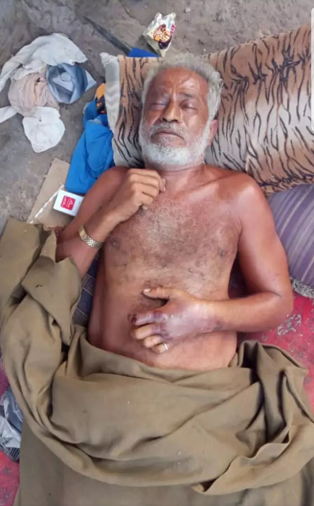 العثور على جثة مواطن في الخمسينات من عمرة متوفيا وسط إحدى شوارع عدن