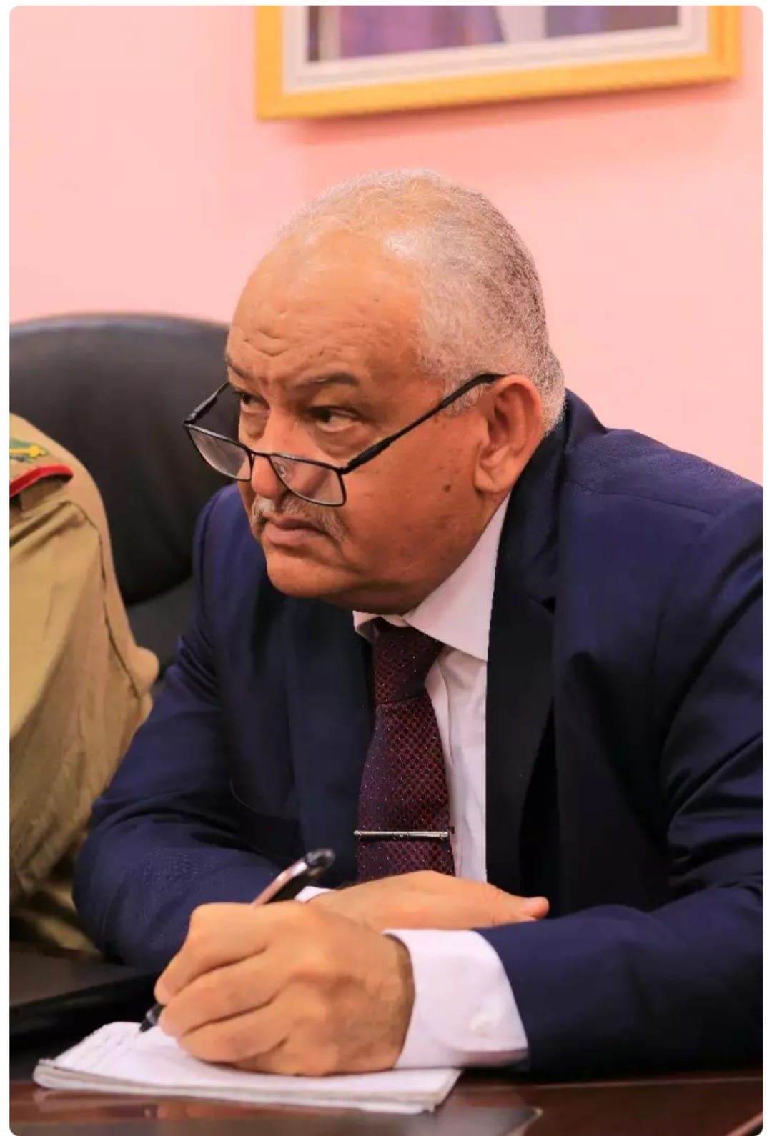 لجنة وزارية للتحقق من شبهات فساد في مكتب الخدمة المدنية بحضرموت الساحل