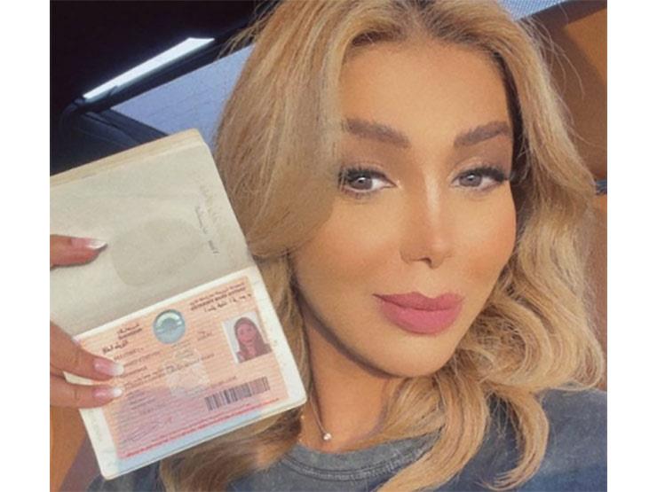 فنانة يمنية شهيرة تحصل على “الإقامة الذهبية ” في الإمارات