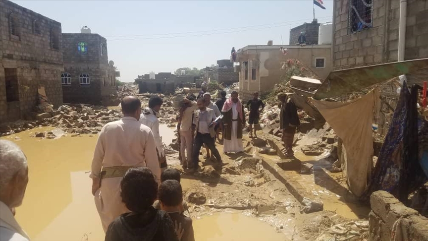 تضرر نحو 8 آلاف مسكن للنازحين في مأرب جراء الأمطار