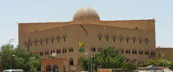 إعلان هام لكافة الطلاب الراغبين بالإلتحاق للدراسة في جامعة صنعاء بخصوص الرسوم الدراسية ومواعيد اختبارات القبول