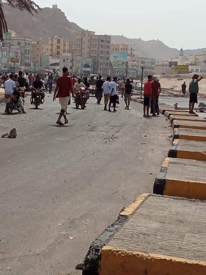 عاجل: بداية تمرد قوات “النخبة” على المحافظ البحسني