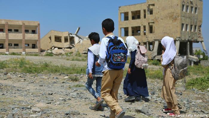 تحقيق – التعليم في اليمن: فاتورة الحرب والرسوم ضحاياها أطفال المدارس