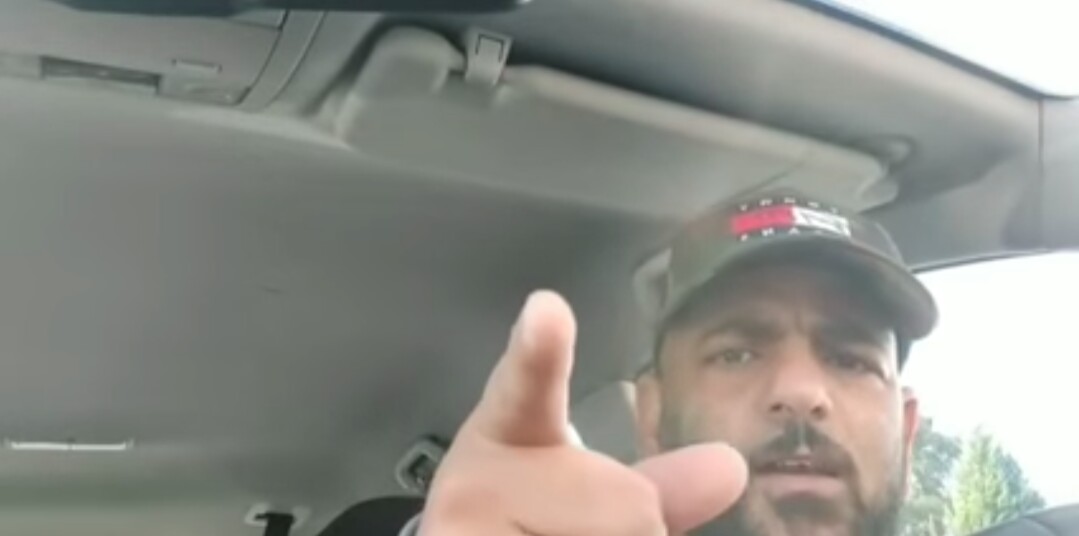 قيادي في الانتقالي مقرب من الزبيدي يطالب القوات بتفجير المنازل في كريتر