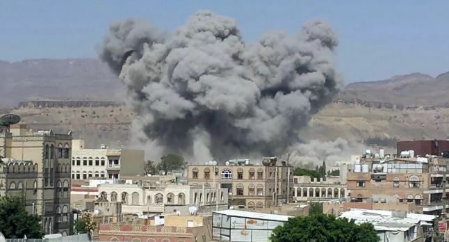 وزارة الصحة في صنعاء تعلق على الغارات الجوية لطائرات التحالف في صنعاء