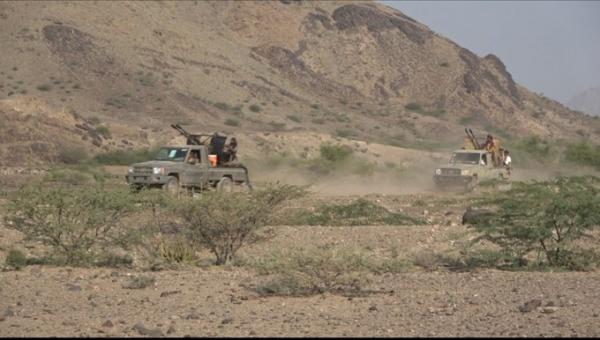 مراسل الجزيرة يكشف : هذه آخر مستجدات المعارك بين قوات الحوثيين والقوات المشتركة في تعز