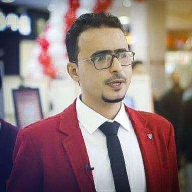 مجهولون يختطفون شاعر بارز من منزله في عدن