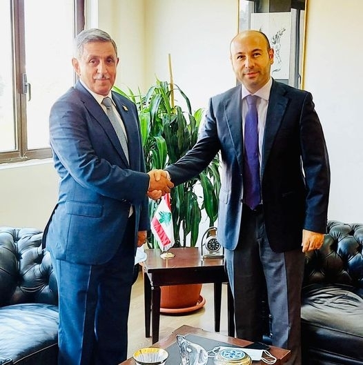 الشرعية تستدعي سفيرها في لبنان على خلفية تصريحات قرداحي