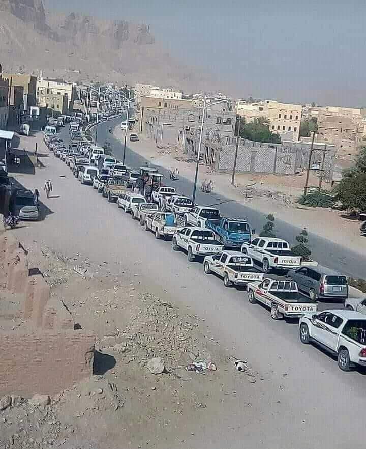 أكبر جرعة في تاريخ اليمن  .. الدبة البترول في حضرموت تساوي نصف مرتب الحوثي