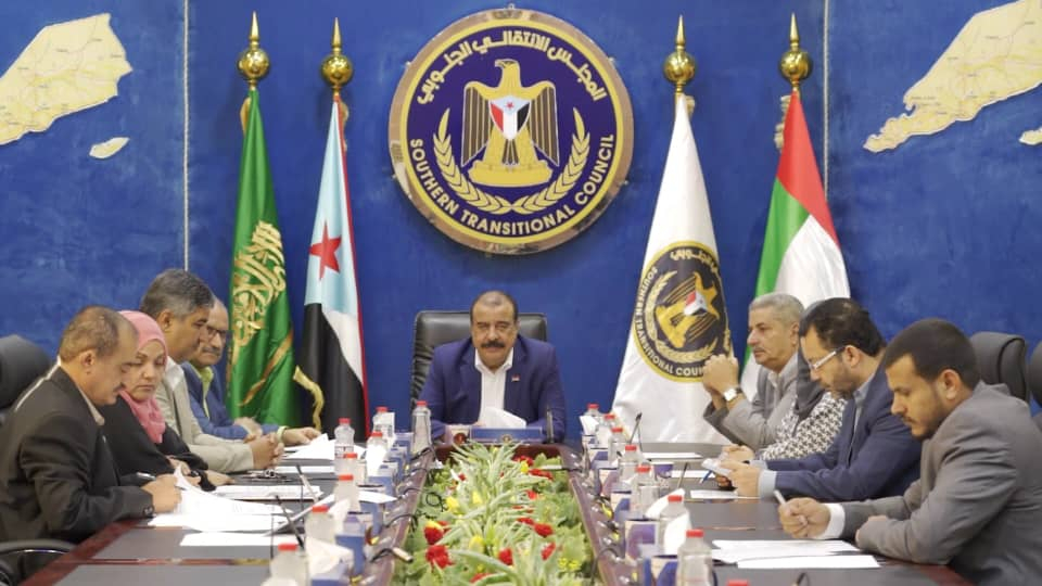 الانتقالي يؤكد رفضه قرارات الشرعية أحادية الجانب