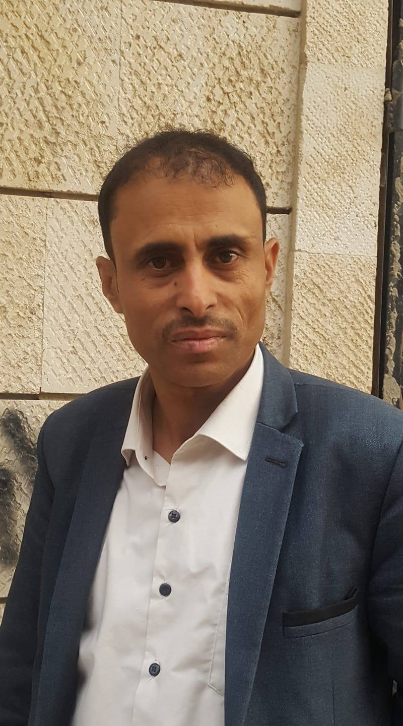 صحفي يكشف عن حملة يمنية لتدمير مطار صنعاء