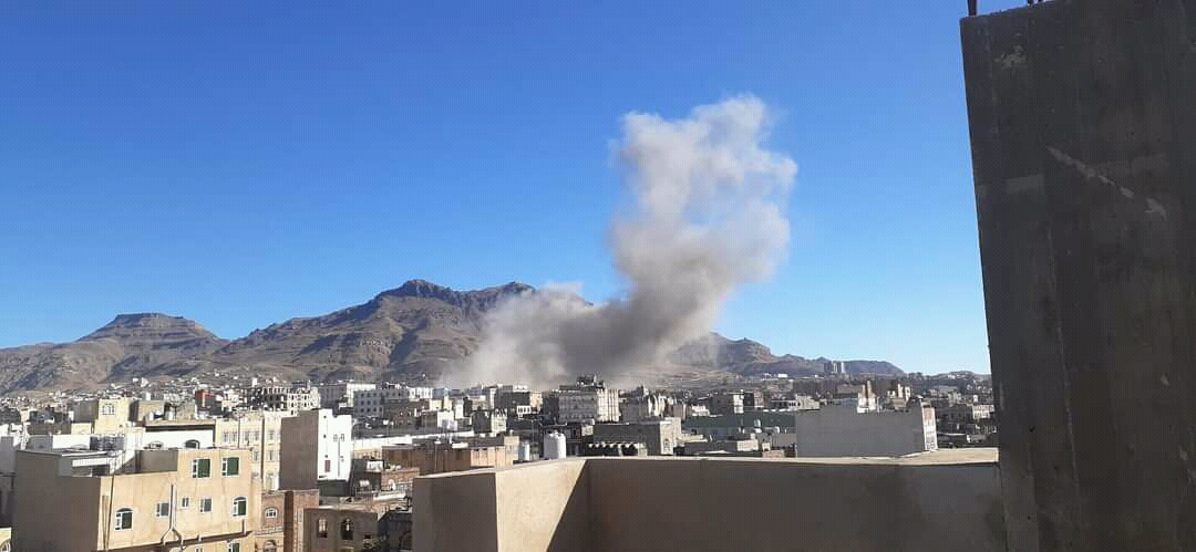 عاجل .. انفجارات عنيفة تهز العاصمة صنعاء ومصادر تكشف عن السبب والمواقع المستهدفة ” صور “