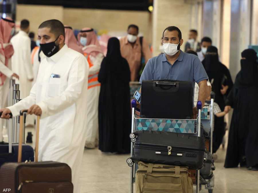 أول دولة عربية تعلن تسجيل حالة إصابة جديدة بمتحور كورونا الجديد