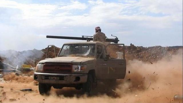 قوات الحوثي تشن هجوما على احدى معسكرات الشرعية في الجوف وتحقق تقدما جديدا