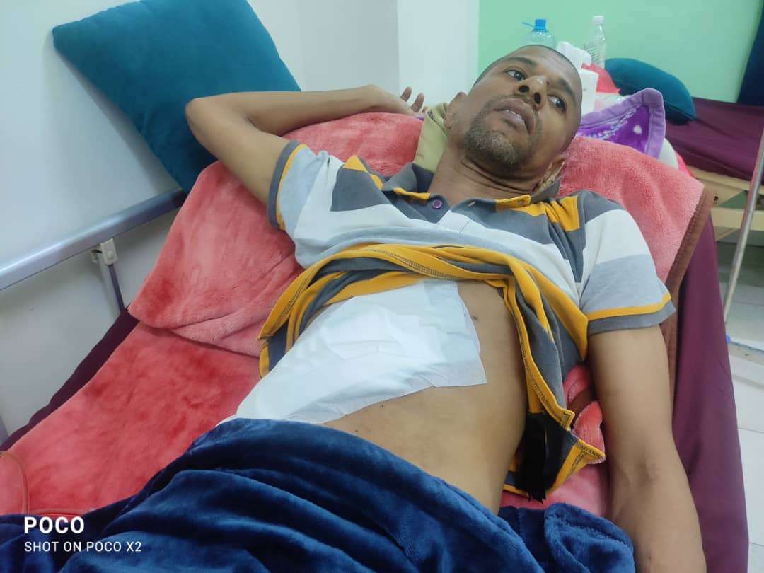 حارس المنتخب اليمني يجري عملية جراحية مستعجلة في عدن