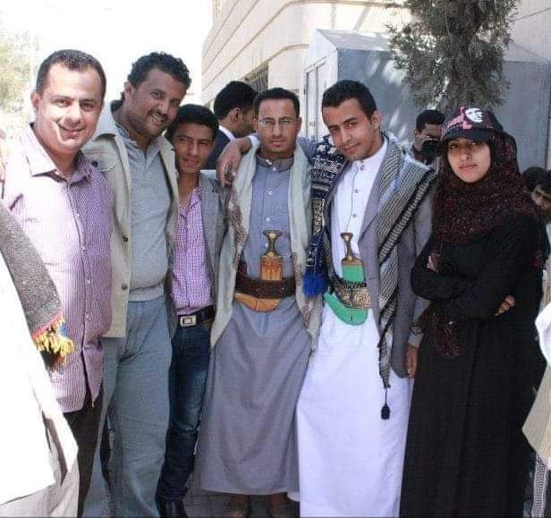 شاهد: صورة قديمة لمعين عبدالملك تحدث جدلا واسعا على مواقع التواصل الإجتماعي