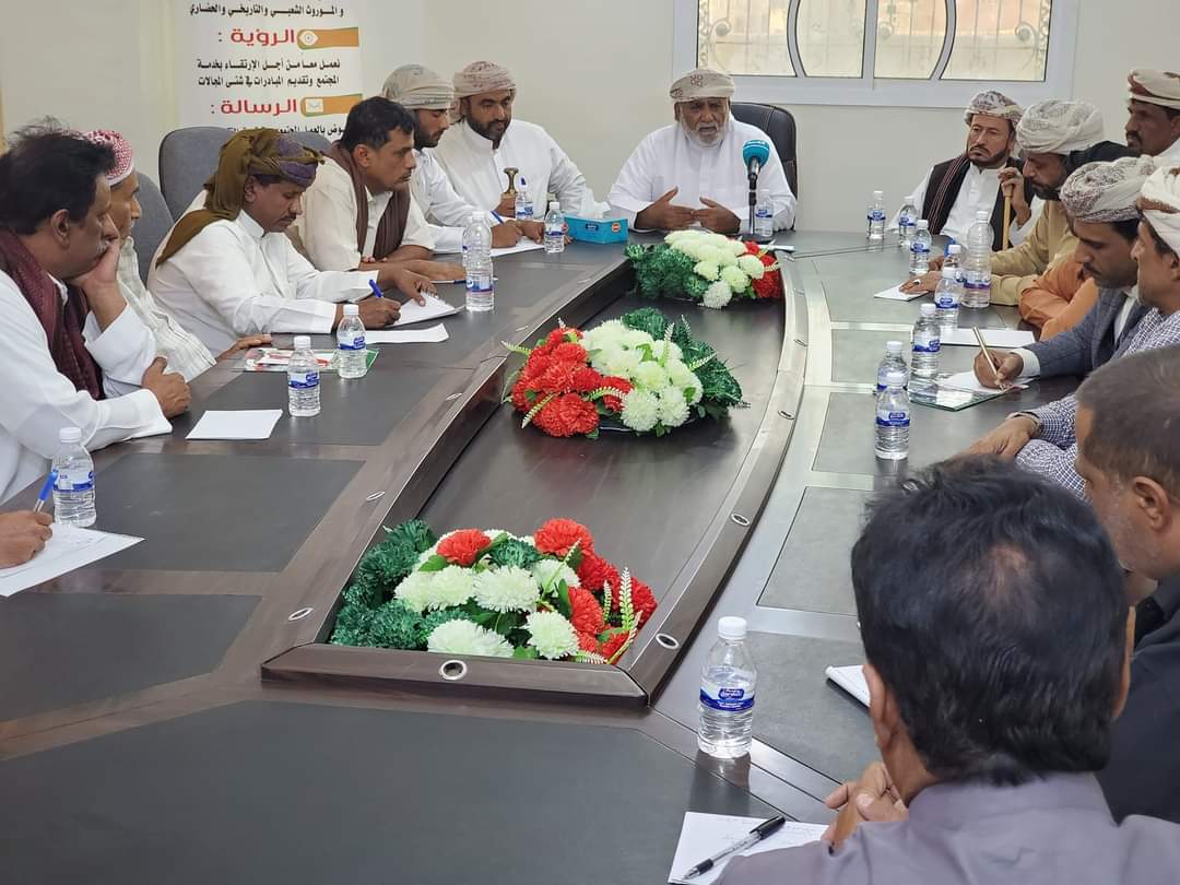 الزعيم الحريزي يتوعد بجيش قوامه 30 ألف مقاتل لحماية المهرة وتحرير الجنوب ” فيديو “