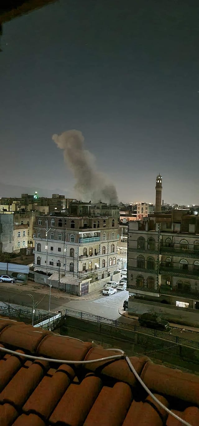 الطيران يشن غارات عنيفة على مناطق مأهولة بالسكان في صنعاء “المكان المستهدف + صورة”