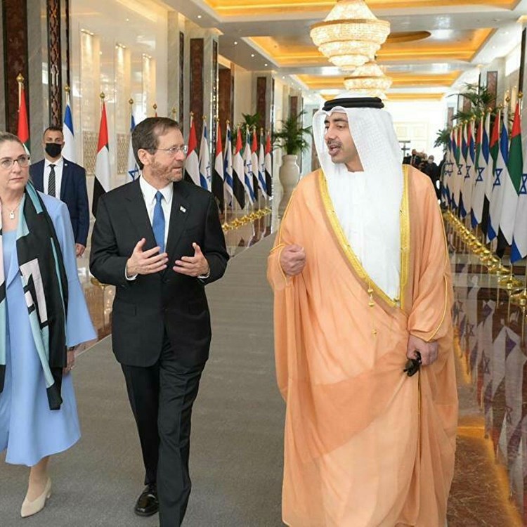 “معاريف”: الإمارات تطلب المساعدة الإسرائيلية ضد الصواريخ