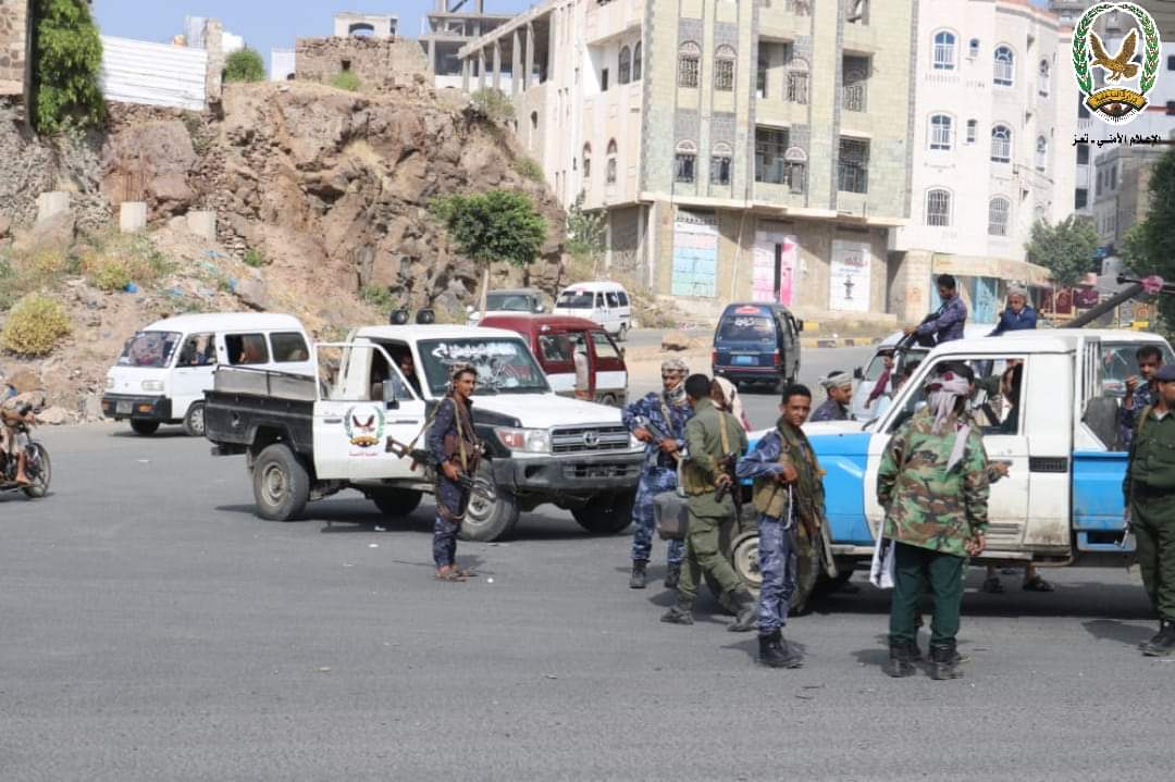 في تعز مطلوبين أمنيًا.. حبرٌ على ورق