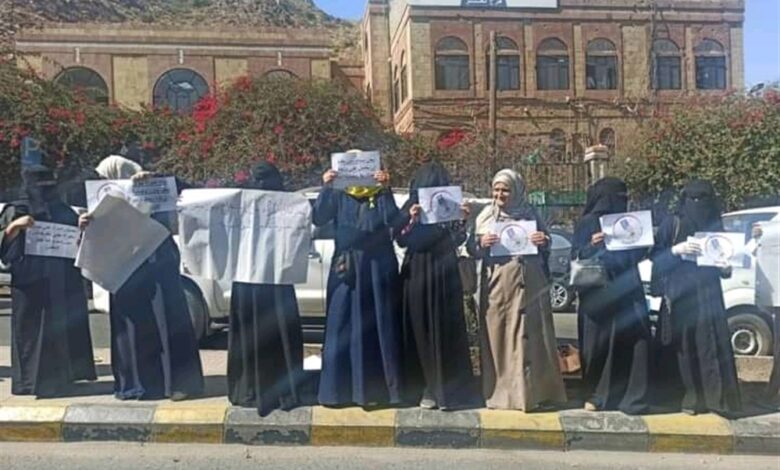 معين عبدالملك يصدر توجيهاً بشأن حملة “جوازي بلا وصاية ” “وثيقة”