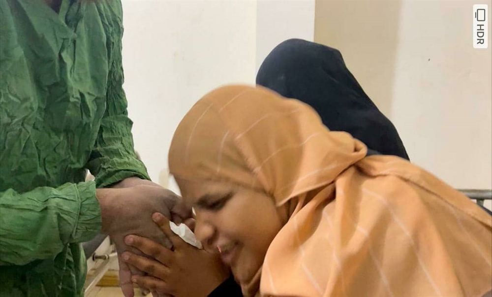 فتاة تستعيد نظرها بعد عشرين عاما من المعاناة في لحج ” تفاصيل القصة “