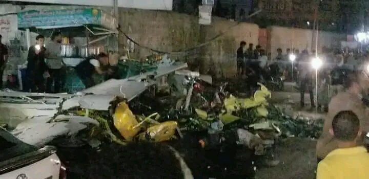 أنباء عن سقوط عدد من الضحايا جراء سقوط حطام الطائرة المسيرة وسط العاصمة صنعاء “فيديو”