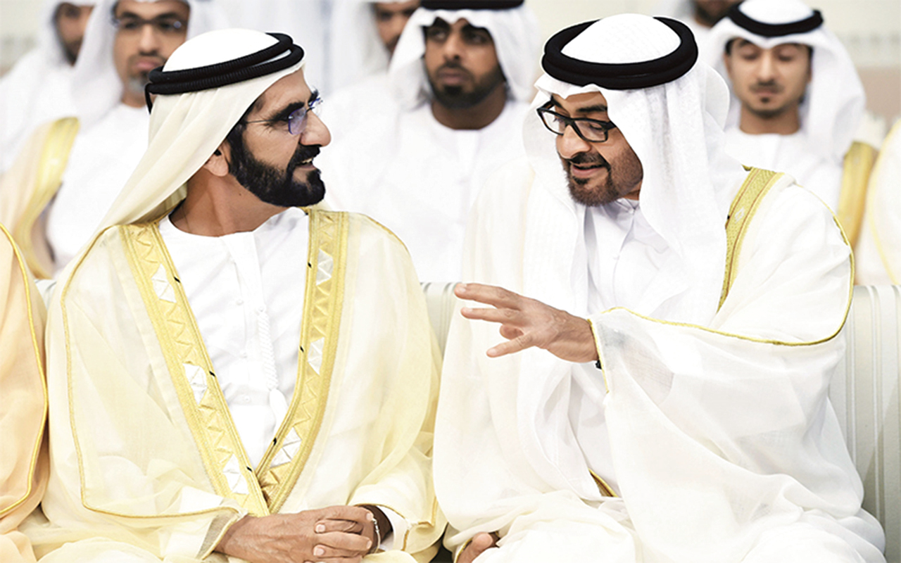 محمد بن راشد يبايع محمد بن زايد رئيسا لدولة الإمارات