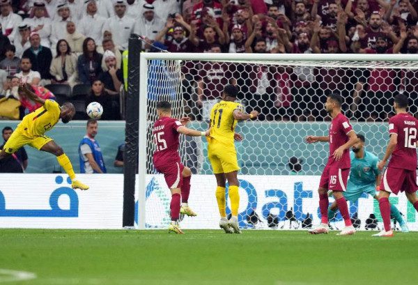 الإكوادور تهزم قطر في أولى مباريات مونديال2022