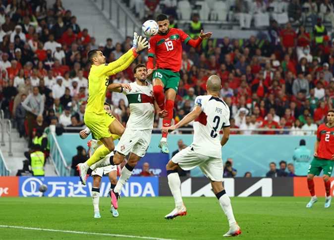 المغرب بعشرة لاعبين يهزم البرتغال ويحقق أعظم إنجاز في تاريخ الكرة العربية والإفريقية (فيديو)