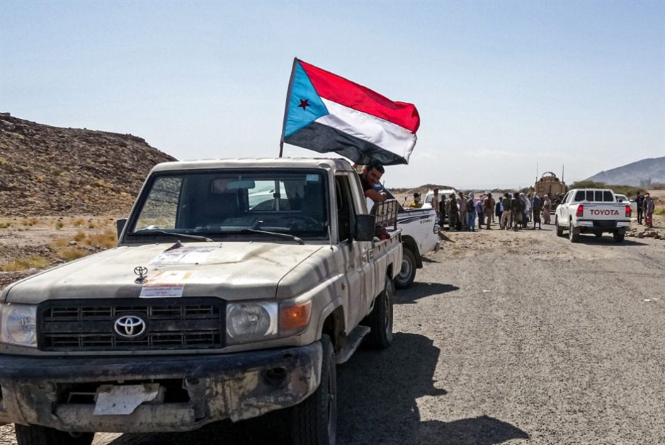 «سهام الشرق» بمواجهة القبائل: أبو ظبي تُغرق أبين بالفوضى