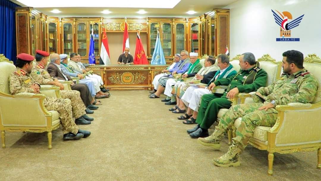 صنعاء : مجلس الدفاع الوطني التابع للحوثيين يقيل حكومة بن حبتور