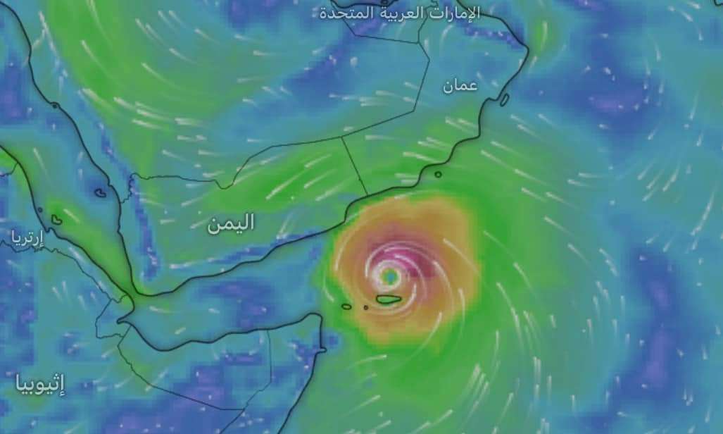 تحذير للمواطنين من إعصار مداري قادم إلى محافظة يمنية 